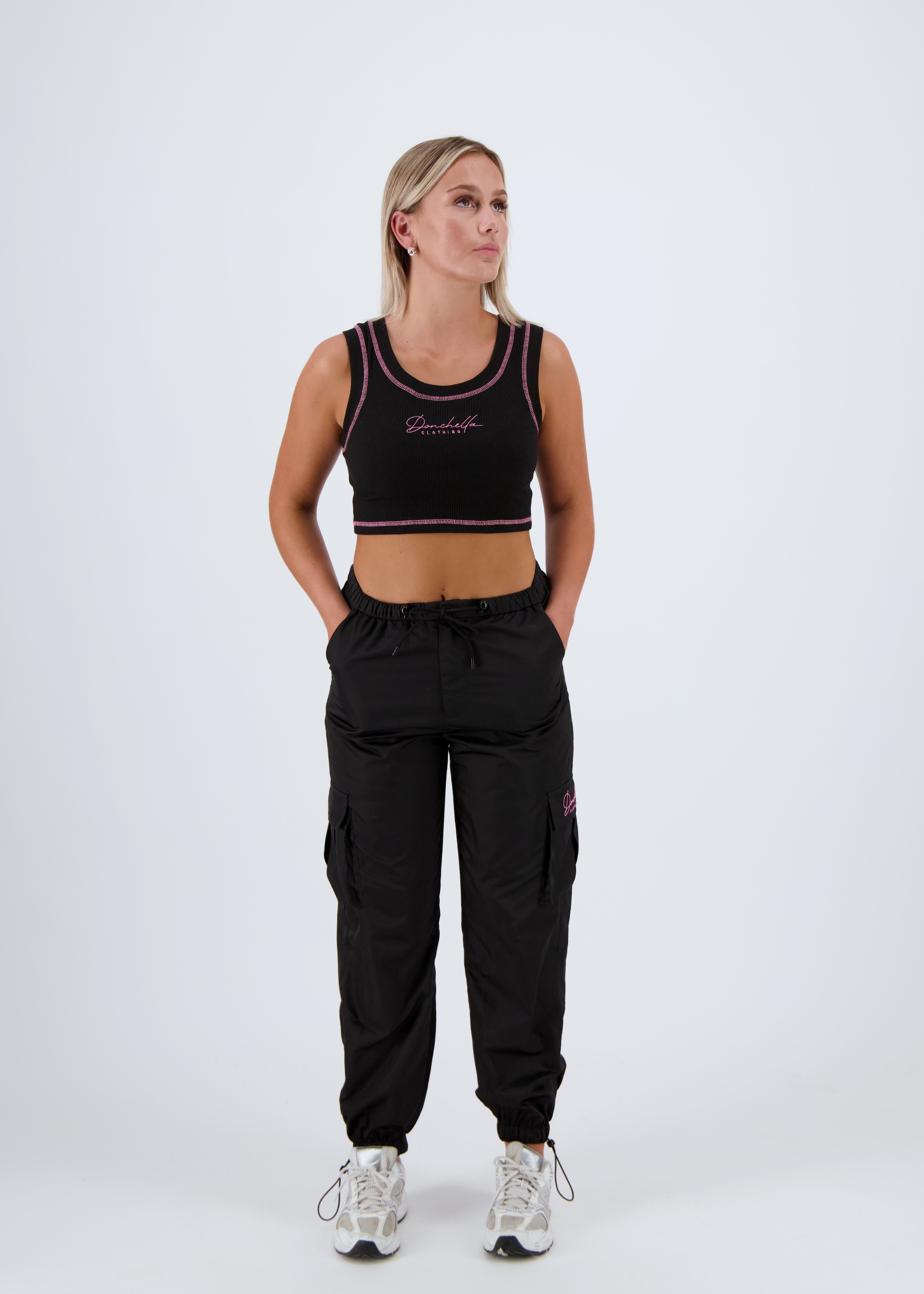 SIGNATURE CARGO PANTS